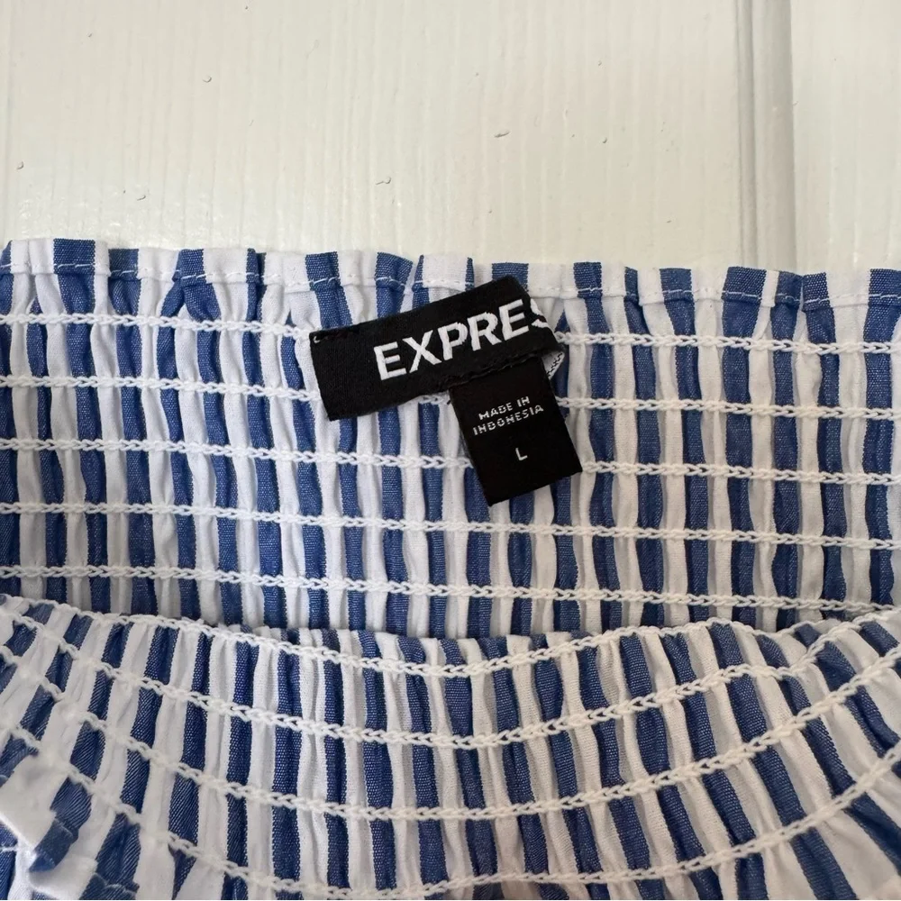 Express Striped Ruched Crop Top - Picture 3 of 6